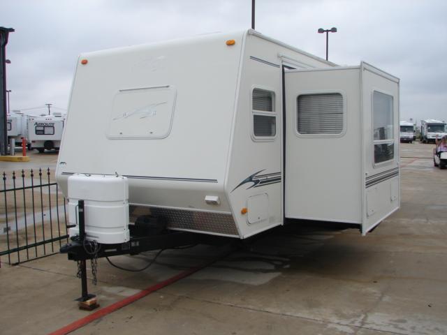2003 R-Vision Trail Bay